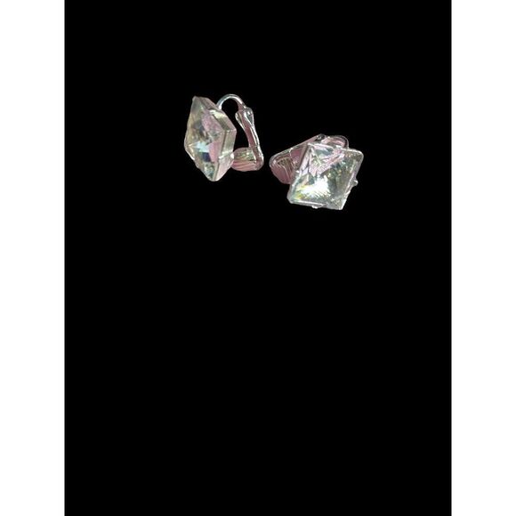 5 beautiful sets of Vintage clip on earrings - Picture 6 of 9